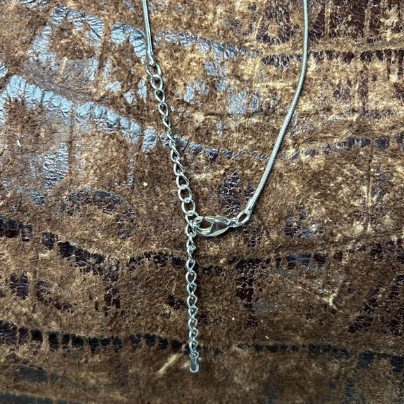 Black and Purple pendants with silver chain necklace‎ - Picture 4 of 6